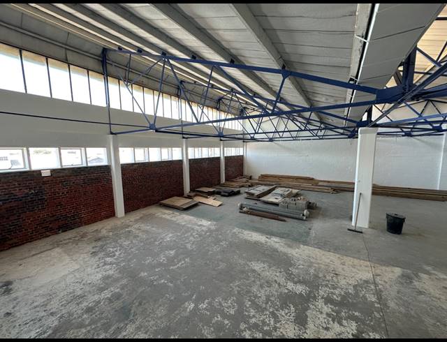 640M² WAREHOUSE TO LET IN PAARDEN EILAND